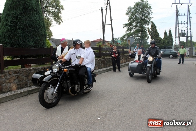 Zdjęcie w galerii na portalu naszraciborz.pl: Korowód motocyklowy w Pogrzebieniu wiadomości z regionu