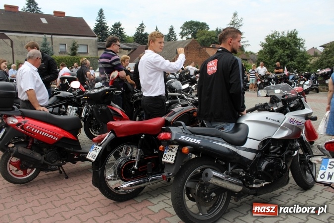 Zdjęcie w galerii na portalu naszraciborz.pl: Korowód motocyklowy w Pogrzebieniu wiadomości z regionu