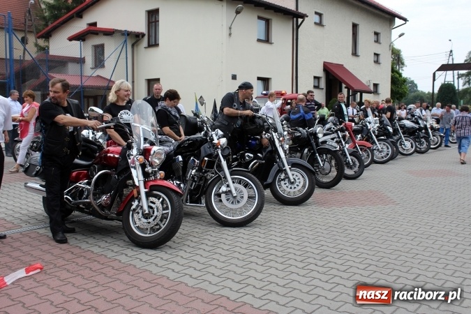 Zdjęcie w galerii na portalu naszraciborz.pl: Korowód motocyklowy w Pogrzebieniu wiadomości z regionu