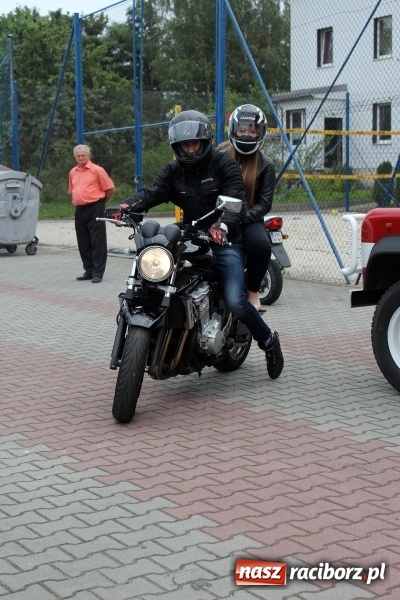 Zdjęcie w galerii na portalu naszraciborz.pl: Korowód motocyklowy w Pogrzebieniu wiadomości z regionu
