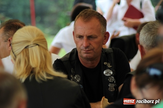 Zdjęcie w galerii na portalu naszraciborz.pl: Korowód motocyklowy w Pogrzebieniu wiadomości z regionu