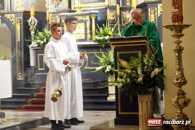 Zdjęcie w galerii na portalu naszraciborz.pl: Światowe Dni Młodzieży. Brzezie gościnne dla pielgrzymów. Proboszcz wygłosił kazanie po włosku wiadomości z regionu