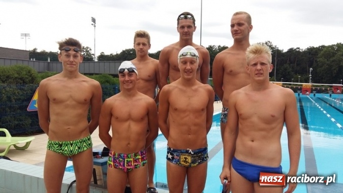 Zdjęcie w galerii na portalu naszraciborz.pl: Pływanie. Medale raciborzan na zakończenie sezonu wiadomości z regionu