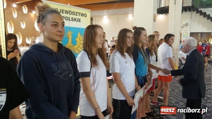 Zdjęcie w galerii na portalu naszraciborz.pl: Pływanie. Medale raciborzan na zakończenie sezonu wiadomości z regionu
