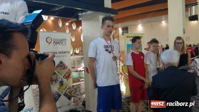 Zdjęcie w galerii na portalu naszraciborz.pl: Pływanie. Medale raciborzan na zakończenie sezonu wiadomości z regionu