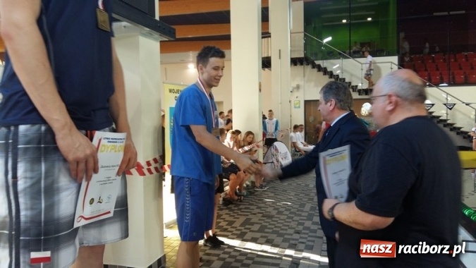 Zdjęcie w galerii na portalu naszraciborz.pl: Pływanie. Medale raciborzan na zakończenie sezonu wiadomości z regionu