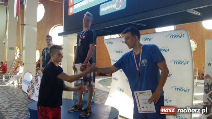 Zdjęcie w galerii na portalu naszraciborz.pl: Pływanie. Medale raciborzan na zakończenie sezonu wiadomości z regionu