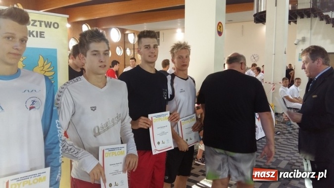 Zdjęcie w galerii na portalu naszraciborz.pl: Pływanie. Medale raciborzan na zakończenie sezonu wiadomości z regionu