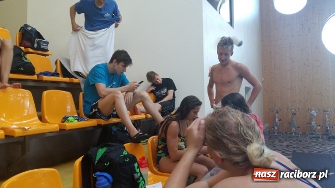 Zdjęcie w galerii na portalu naszraciborz.pl: Pływanie. Medale raciborzan na zakończenie sezonu wiadomości z regionu