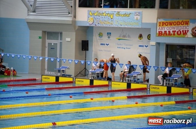 Zdjęcie w galerii na portalu naszraciborz.pl: Pływanie. Medale raciborzan na zakończenie sezonu wiadomości z regionu