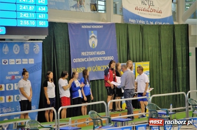 Zdjęcie w galerii na portalu naszraciborz.pl: Pływanie. Medale raciborzan na zakończenie sezonu wiadomości z regionu