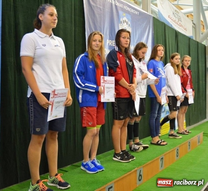 Zdjęcie w galerii na portalu naszraciborz.pl: Pływanie. Medale raciborzan na zakończenie sezonu wiadomości z regionu
