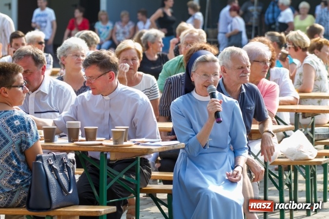 Zdjęcie w galerii na portalu naszraciborz.pl: Światowe Dni Młodzieży. Festyn rodzinny w Pietrowicach Wielkich wiadomości z regionu
