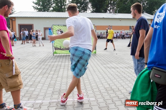 Zdjęcie w galerii na portalu naszraciborz.pl: Światowe Dni Młodzieży. Festyn rodzinny w Pietrowicach Wielkich wiadomości z regionu