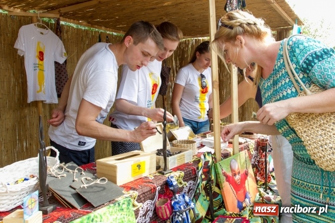Zdjęcie w galerii na portalu naszraciborz.pl: Światowe Dni Młodzieży. Festyn rodzinny w Pietrowicach Wielkich wiadomości z regionu