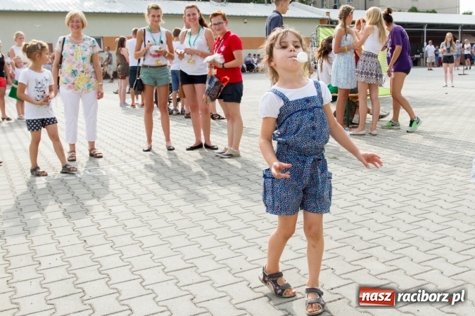 Zdjęcie w galerii na portalu naszraciborz.pl: Światowe Dni Młodzieży. Festyn rodzinny w Pietrowicach Wielkich wiadomości z regionu
