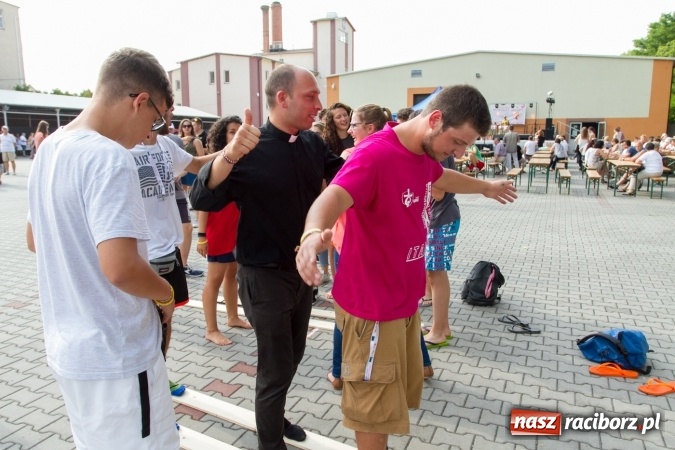 Zdjęcie w galerii na portalu naszraciborz.pl: Światowe Dni Młodzieży. Festyn rodzinny w Pietrowicach Wielkich wiadomości z regionu