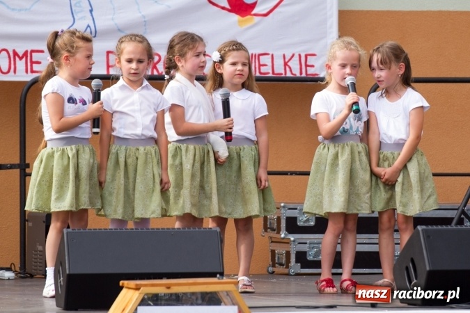 Zdjęcie w galerii na portalu naszraciborz.pl: Światowe Dni Młodzieży. Festyn rodzinny w Pietrowicach Wielkich wiadomości z regionu