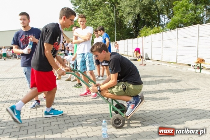 Zdjęcie w galerii na portalu naszraciborz.pl: Światowe Dni Młodzieży. Festyn rodzinny w Pietrowicach Wielkich wiadomości z regionu