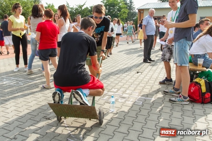 Zdjęcie w galerii na portalu naszraciborz.pl: Światowe Dni Młodzieży. Festyn rodzinny w Pietrowicach Wielkich wiadomości z regionu