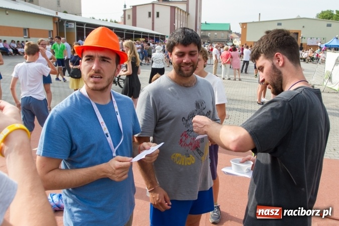 Zdjęcie w galerii na portalu naszraciborz.pl: Światowe Dni Młodzieży. Festyn rodzinny w Pietrowicach Wielkich wiadomości z regionu