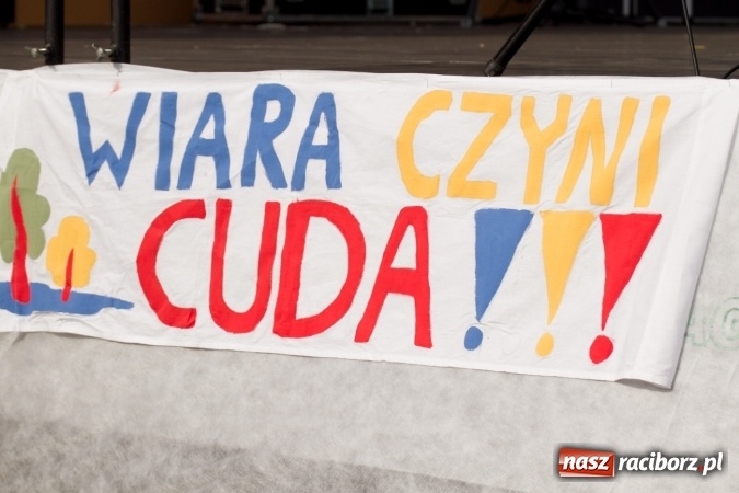 Zdjęcie w galerii na portalu naszraciborz.pl: Światowe Dni Młodzieży. Festyn rodzinny w Pietrowicach Wielkich wiadomości z regionu