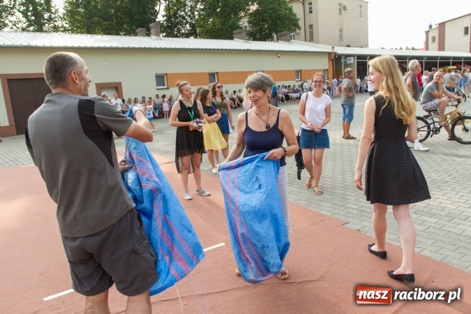Zdjęcie w galerii na portalu naszraciborz.pl: Światowe Dni Młodzieży. Festyn rodzinny w Pietrowicach Wielkich wiadomości z regionu