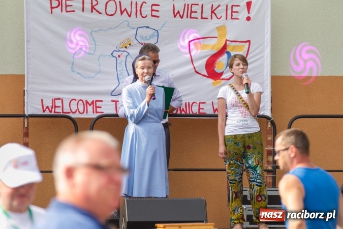 Zdjęcie w galerii na portalu naszraciborz.pl: Światowe Dni Młodzieży. Festyn rodzinny w Pietrowicach Wielkich wiadomości z regionu