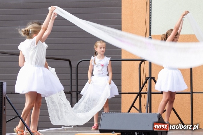 Zdjęcie w galerii na portalu naszraciborz.pl: Światowe Dni Młodzieży. Festyn rodzinny w Pietrowicach Wielkich wiadomości z regionu