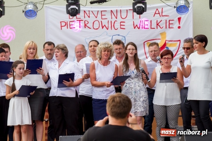 Zdjęcie w galerii na portalu naszraciborz.pl: Światowe Dni Młodzieży. Festyn rodzinny w Pietrowicach Wielkich wiadomości z regionu