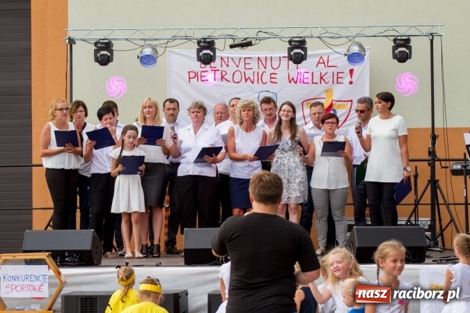 Zdjęcie w galerii na portalu naszraciborz.pl: Światowe Dni Młodzieży. Festyn rodzinny w Pietrowicach Wielkich wiadomości z regionu