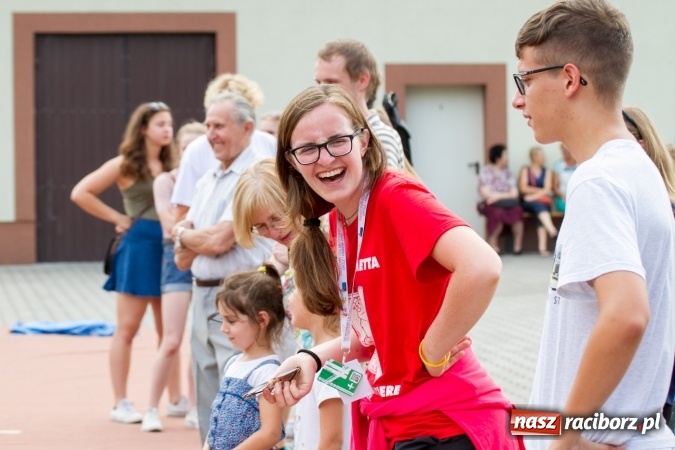 Zdjęcie w galerii na portalu naszraciborz.pl: Światowe Dni Młodzieży. Festyn rodzinny w Pietrowicach Wielkich wiadomości z regionu