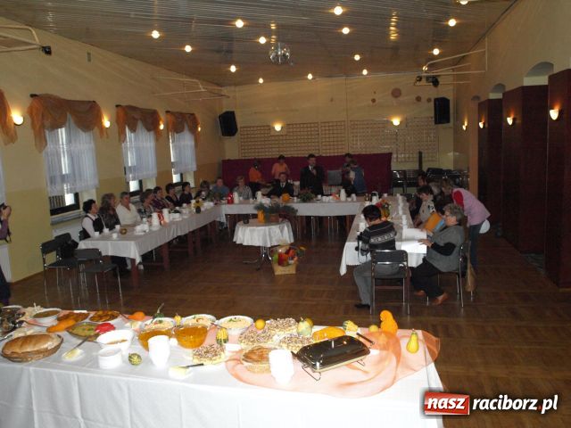 Zdjęcie w galerii na portalu naszraciborz.pl: Spotkanie kulinarne Przetwory z bani wiadomości z regionu