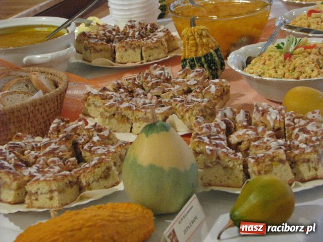 Zdjęcie w galerii na portalu naszraciborz.pl: Spotkanie kulinarne Przetwory z bani wiadomości z regionu