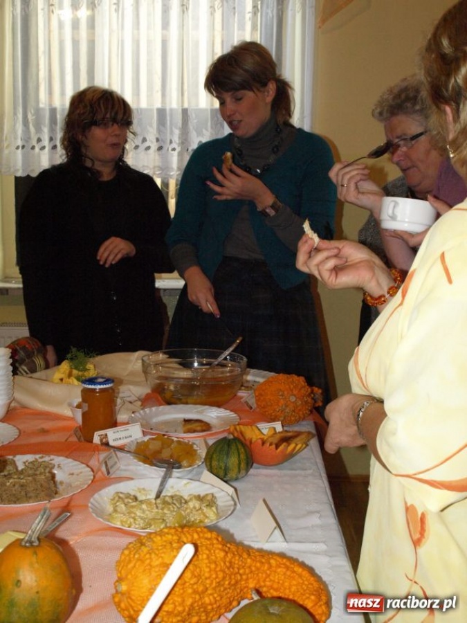 Zdjęcie w galerii na portalu naszraciborz.pl: Spotkanie kulinarne Przetwory z bani wiadomości z regionu