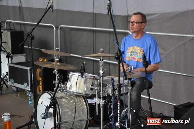 Zdjęcie w galerii na portalu naszraciborz.pl: Światowe Dni Młodzieży na Zamku Piastowskim w Raciborzu - koncertowały Armia Dzieci i Przecinek  wiadomości z regionu