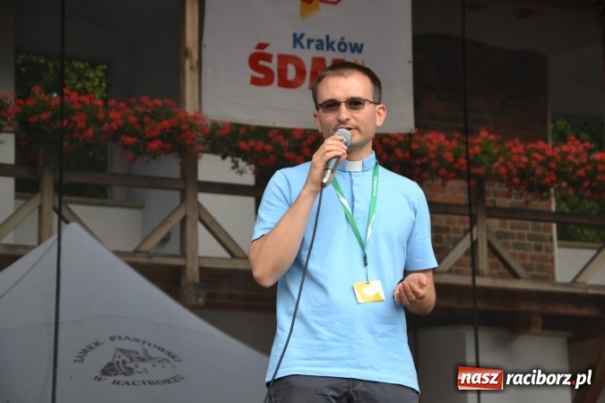 Zdjęcie w galerii na portalu naszraciborz.pl: Światowe Dni Młodzieży na Zamku Piastowskim w Raciborzu - koncertowały Armia Dzieci i Przecinek  wiadomości z regionu