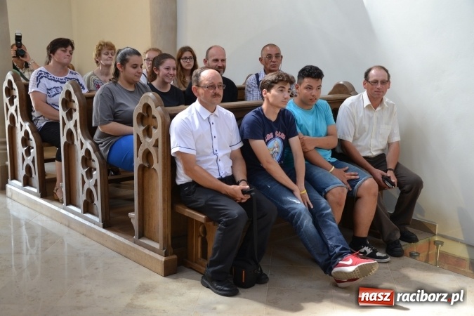 Zdjęcie w galerii na portalu naszraciborz.pl: Światowe Dni Młodzieży na Zamku Piastowskim w Raciborzu - koncertowały Armia Dzieci i Przecinek  wiadomości z regionu