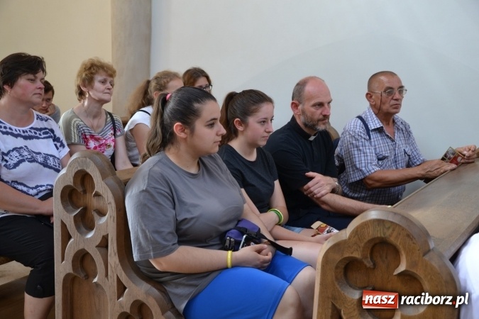 Zdjęcie w galerii na portalu naszraciborz.pl: Światowe Dni Młodzieży na Zamku Piastowskim w Raciborzu - koncertowały Armia Dzieci i Przecinek  wiadomości z regionu