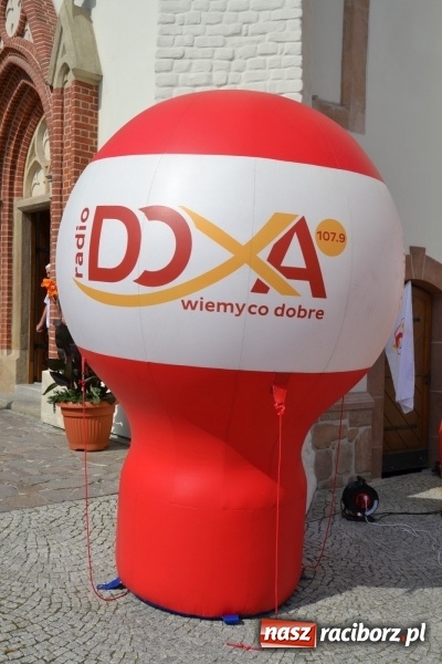 Zdjęcie w galerii na portalu naszraciborz.pl: Światowe Dni Młodzieży na Zamku Piastowskim w Raciborzu - koncertowały Armia Dzieci i Przecinek  wiadomości z regionu