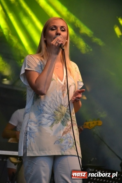 Zdjęcie w galerii na portalu naszraciborz.pl: Światowe Dni Młodzieży na Zamku Piastowskim w Raciborzu - koncertowały Armia Dzieci i Przecinek  wiadomości z regionu