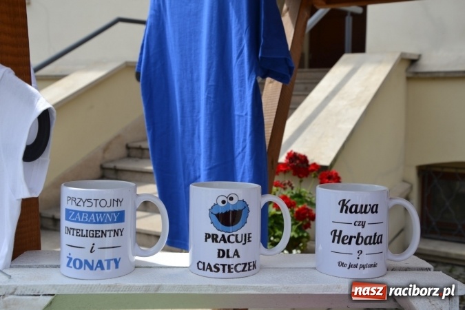 Zdjęcie w galerii na portalu naszraciborz.pl: Światowe Dni Młodzieży na Zamku Piastowskim w Raciborzu - koncertowały Armia Dzieci i Przecinek  wiadomości z regionu