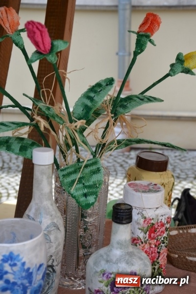 Zdjęcie w galerii na portalu naszraciborz.pl: Światowe Dni Młodzieży na Zamku Piastowskim w Raciborzu - koncertowały Armia Dzieci i Przecinek  wiadomości z regionu