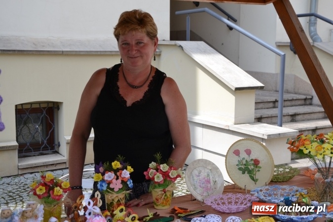 Zdjęcie w galerii na portalu naszraciborz.pl: Światowe Dni Młodzieży na Zamku Piastowskim w Raciborzu - koncertowały Armia Dzieci i Przecinek  wiadomości z regionu