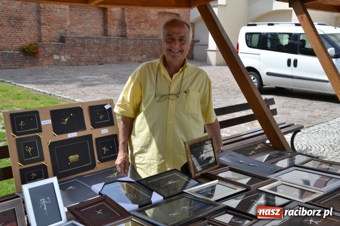 Zdjęcie w galerii na portalu naszraciborz.pl: Światowe Dni Młodzieży na Zamku Piastowskim w Raciborzu - koncertowały Armia Dzieci i Przecinek  wiadomości z regionu