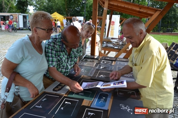 Zdjęcie w galerii na portalu naszraciborz.pl: Światowe Dni Młodzieży na Zamku Piastowskim w Raciborzu - koncertowały Armia Dzieci i Przecinek  wiadomości z regionu