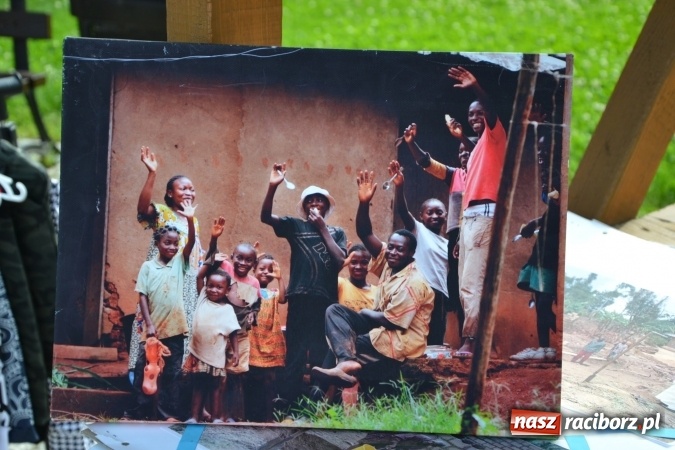 Zdjęcie w galerii na portalu naszraciborz.pl: Światowe Dni Młodzieży na Zamku Piastowskim w Raciborzu - koncertowały Armia Dzieci i Przecinek  wiadomości z regionu