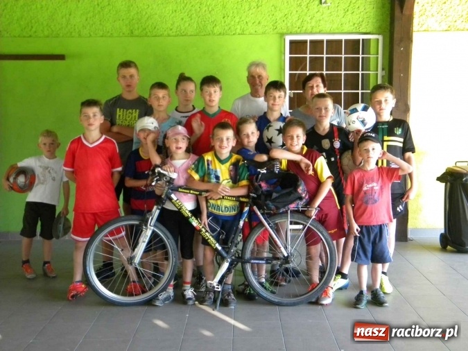 Zdjęcie w galerii na portalu naszraciborz.pl: Rowerem przez świat - River Strzelecki w Rudzie Kozielskiej wiadomości z regionu