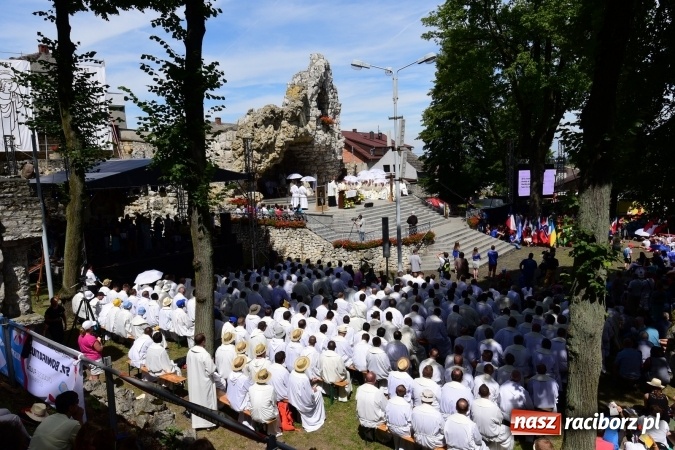 Zdjęcie w galerii na portalu naszraciborz.pl: Dzień Wspólnoty na Górze Św. Anny i spotkanie w Opolu wiadomości z regionu