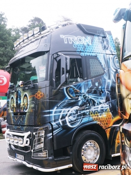 Zdjęcie w galerii na portalu naszraciborz.pl: Tłumy na zlocie Master Truck 2016 wiadomości z regionu